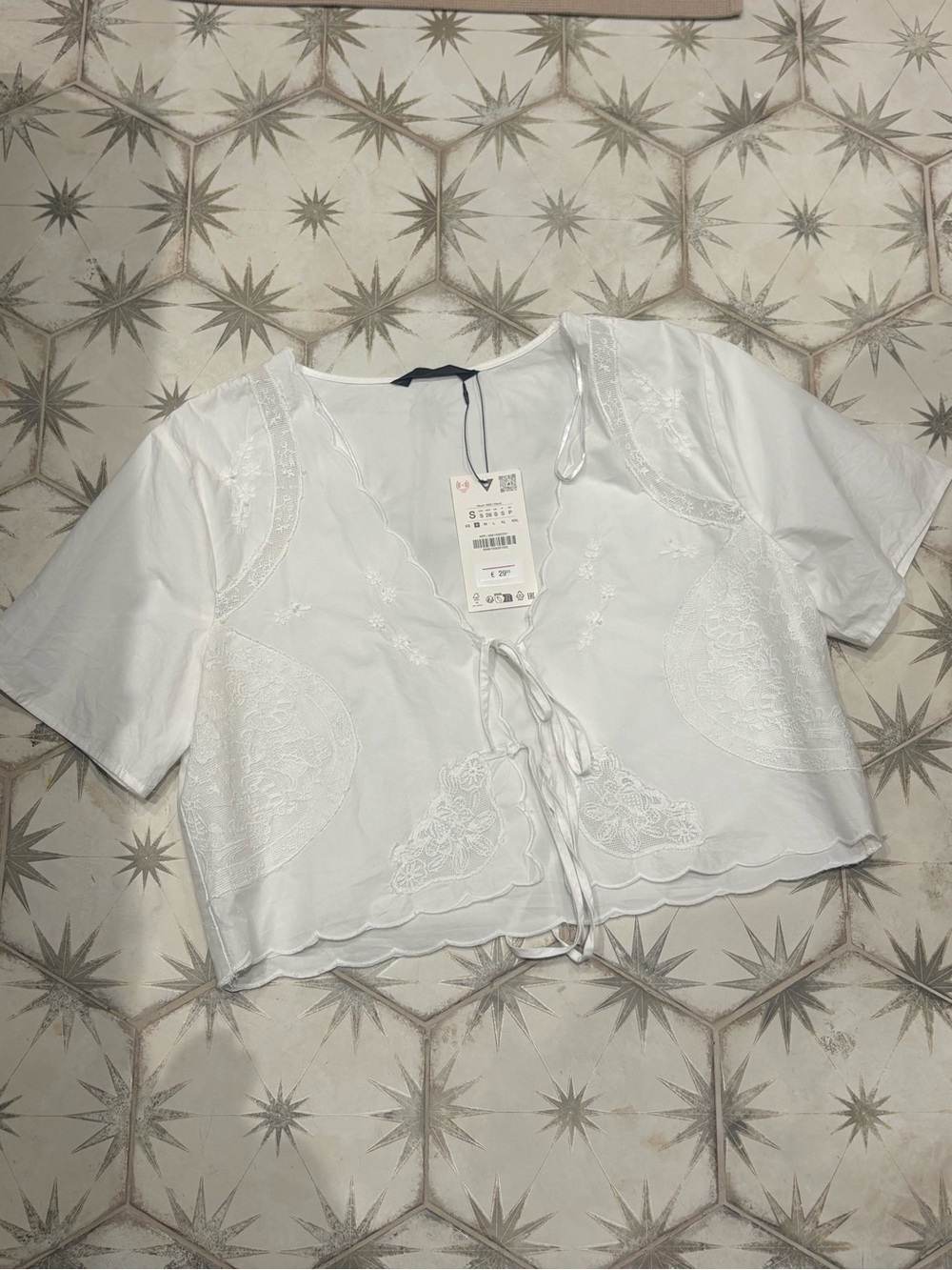 NWT Zara White Embroidered Tie-Front Crop Top